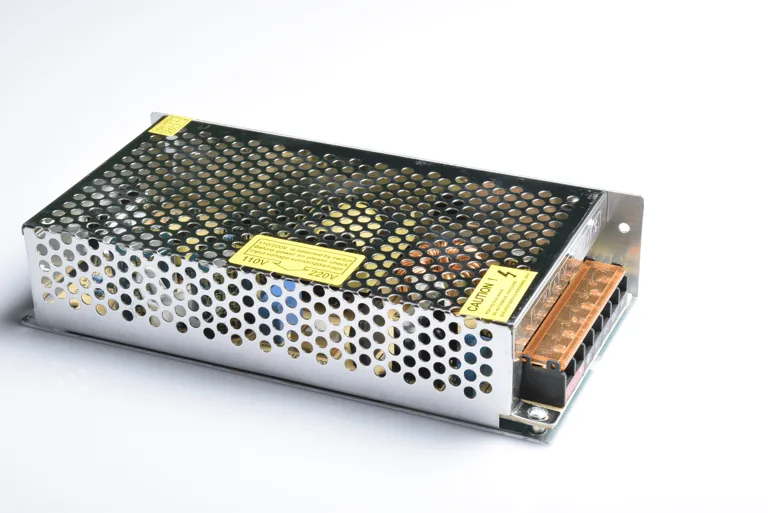 12V 10A Metal Adaptör
