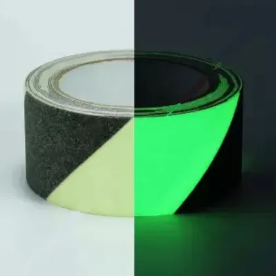 Fosforlu Kaydırmaz Bant 50mmx25mt Çapraz Yeşil Fosforlu Merdiven Bandı 50mm